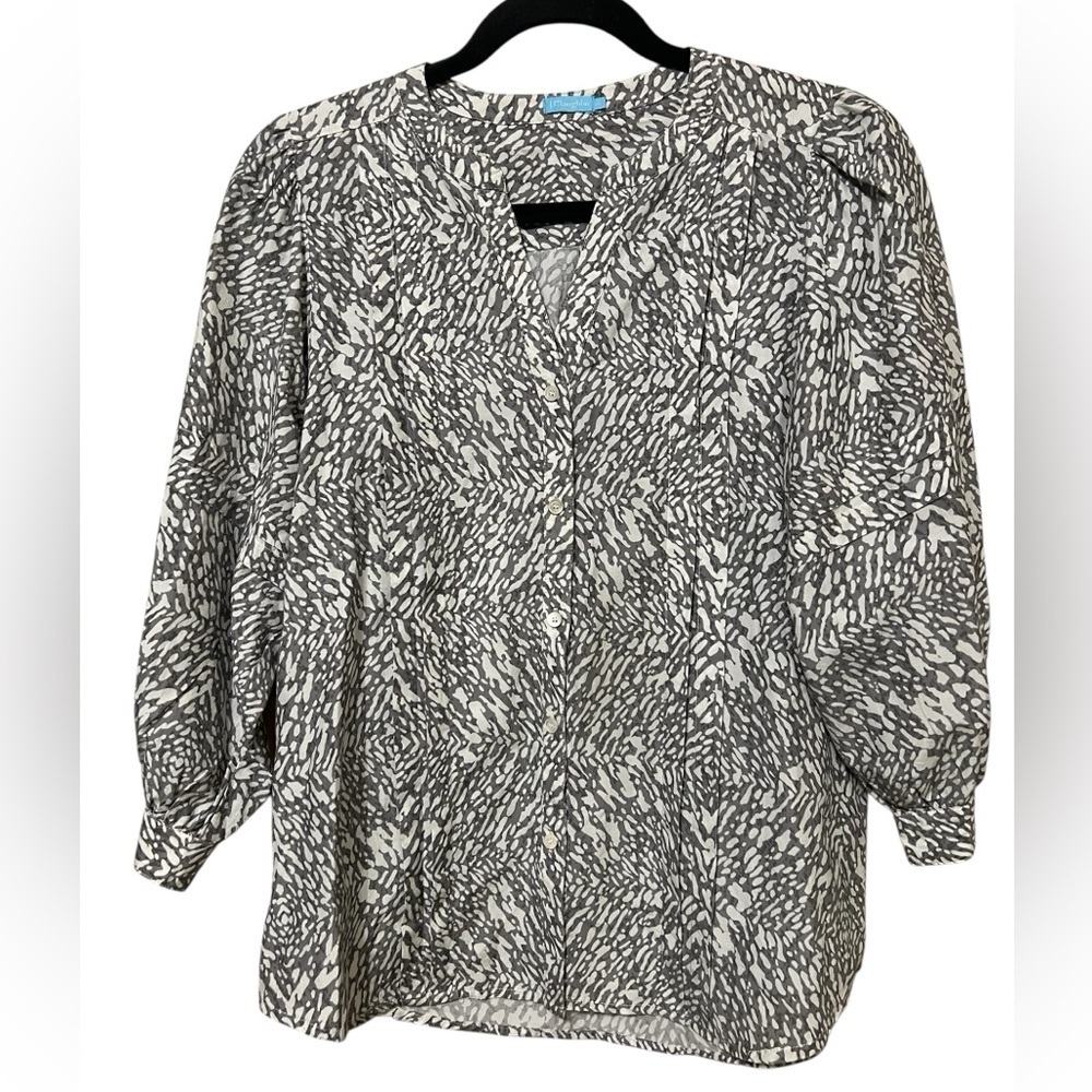J. McLaughlin gray animal print silk blend button down 3/4 puff sleeve blouse